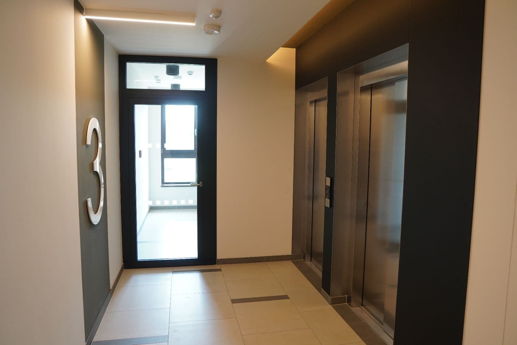 Pronájem bytu 1+kk 43 m², V Třešňovce, Praha, Praha Pronájem bytu 1+kk 43 m², V Třešňovce, Praha, Praha