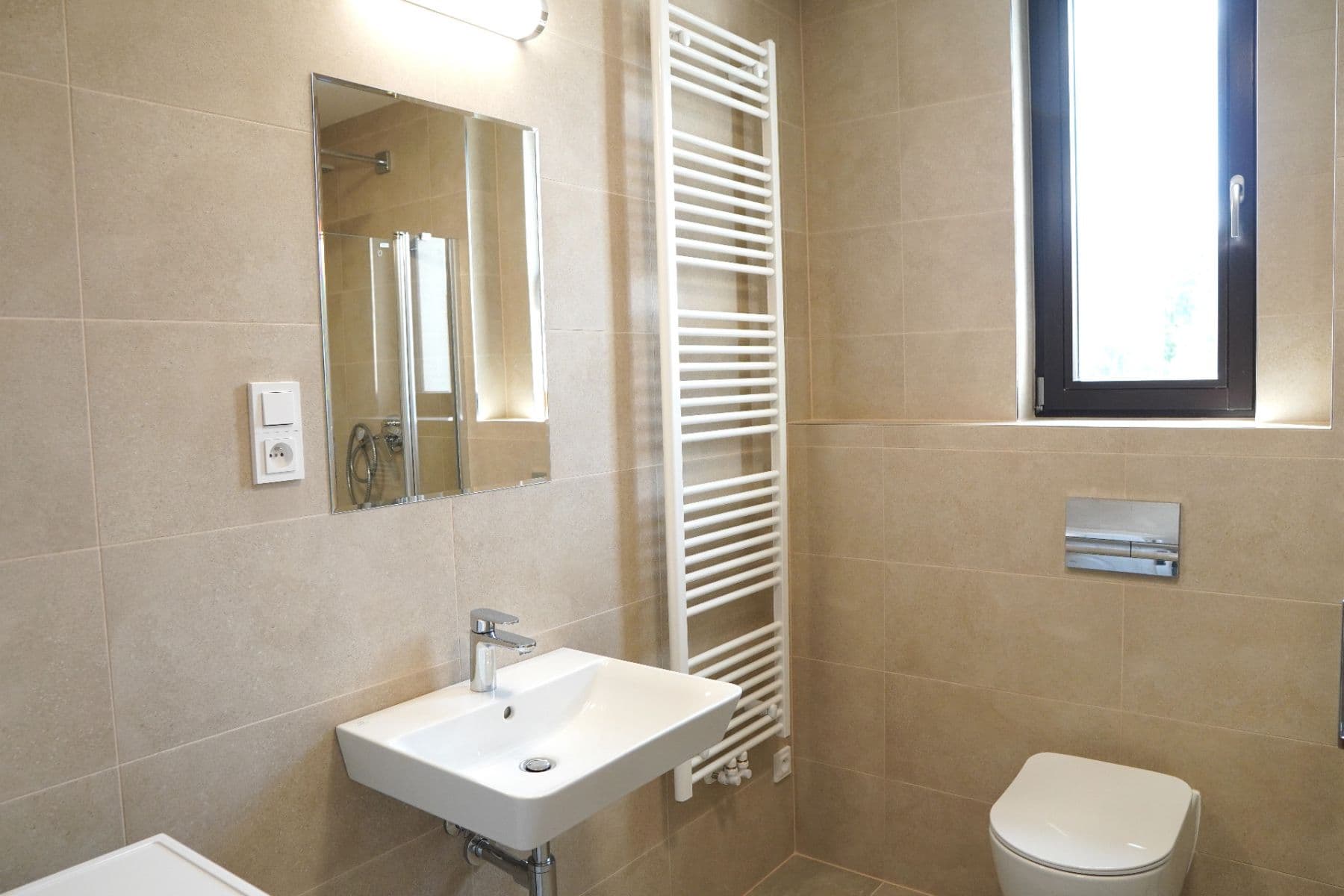 Pronájem bytu 1+kk 43 m², V Třešňovce, Praha, Praha Pronájem bytu 1+kk 43 m², V Třešňovce, Praha, Praha