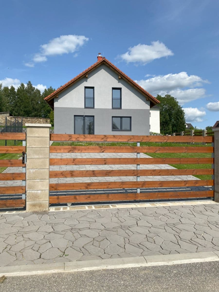 Prodej domu 153 m², pozemek 650 m², Horní Planá, Jihočeský kraj Prodej domu 153 m², pozemek 650 m², Horní Planá, Jihočeský kraj