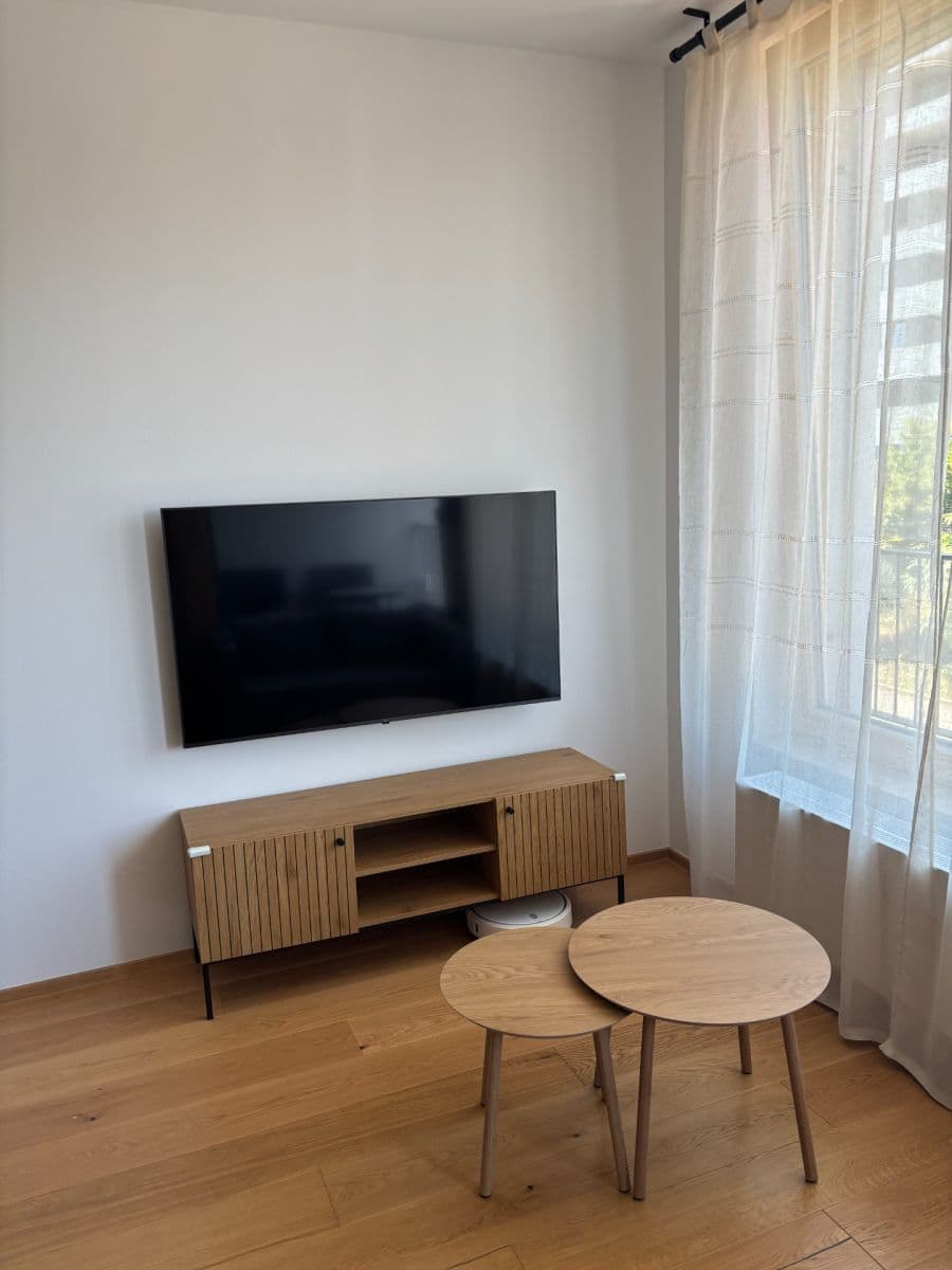 Pronájem bytu 1+kk 33 m², Vladimíra Kobranova, Praha, Praha Pronájem bytu 1+kk 33 m², Vladimíra Kobranova, Praha, Praha