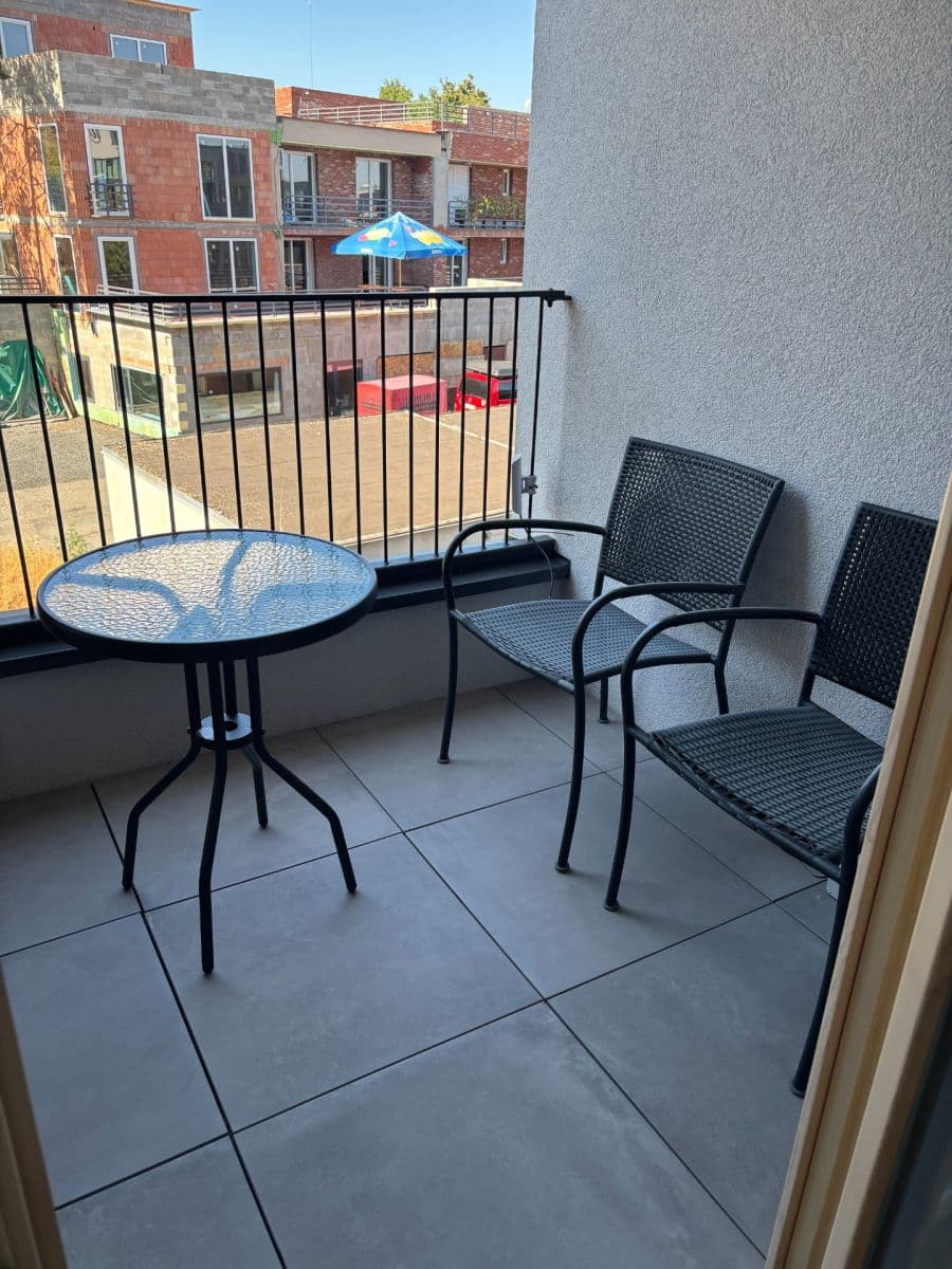 Pronájem bytu 1+kk 33 m², Vladimíra Kobranova, Praha, Praha Pronájem bytu 1+kk 33 m², Vladimíra Kobranova, Praha, Praha