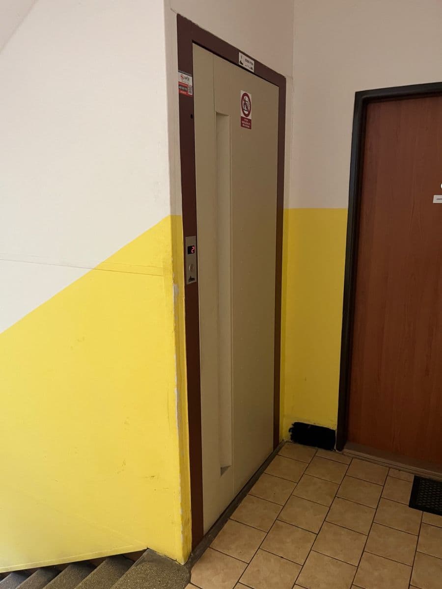 Prodej bytu 2+1 48 m², Malá Plynární, Praha, Praha Prodej bytu 2+1 48 m², Malá Plynární, Praha, Praha