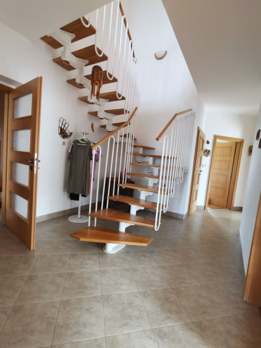 Prodej domu 282 m², pozemek 3.345 m², Přerov nad Labem, Středočeský kraj Prodej domu 282 m², pozemek 3.345 m², Přerov nad Labem, Středočeský kraj