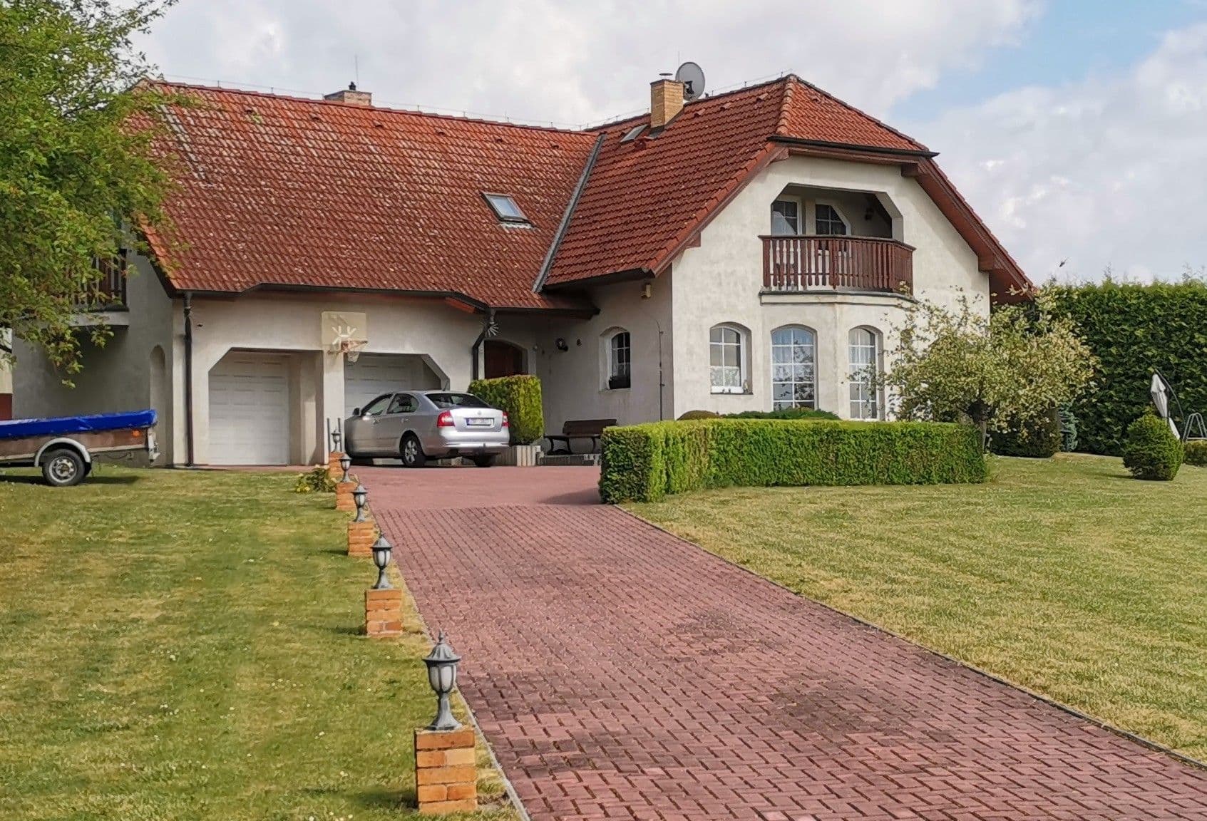 Prodej domu 282 m², pozemek 3.345 m², Přerov nad Labem, Středočeský kraj Prodej domu 282 m², pozemek 3.345 m², Přerov nad Labem, Středočeský kraj