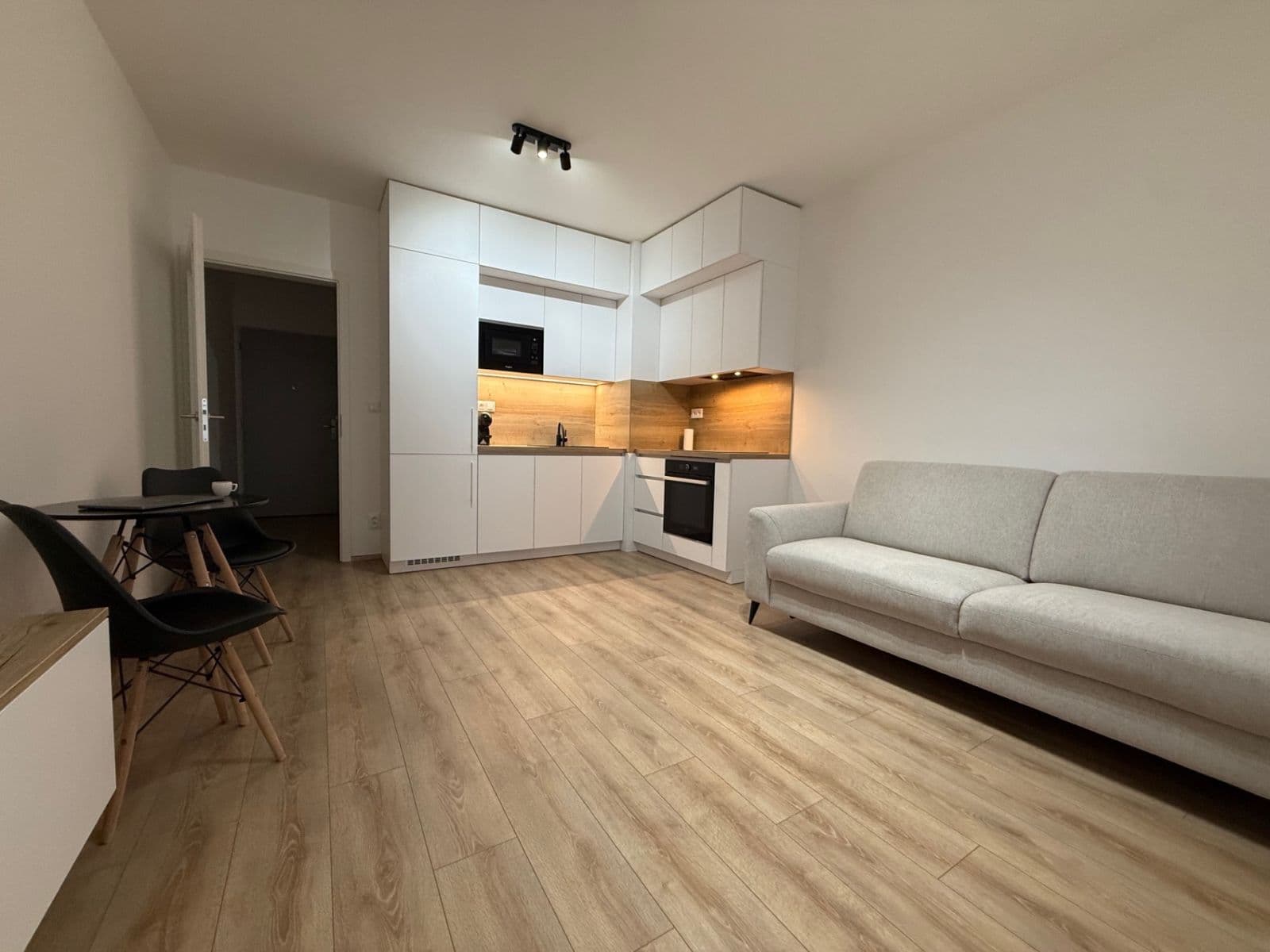 Pronájem bytu 1+kk 28 m², Spolková, Brno, Jihomoravský kraj Pronájem bytu 1+kk 28 m², Spolková, Brno, Jihomoravský kraj