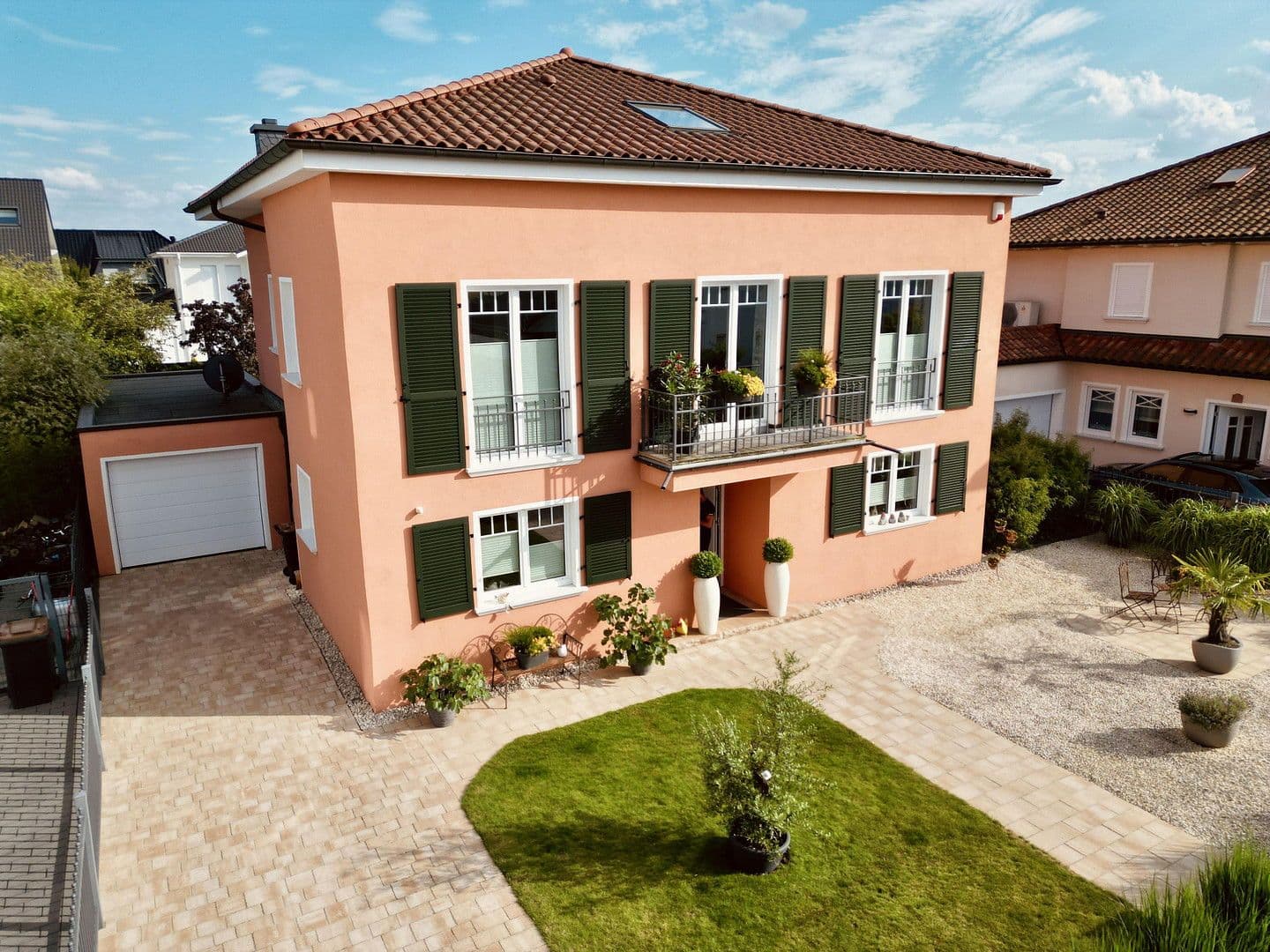 Prodej domu 190 m², pozemek 621 m², Kerpen, Severní Porýní-Vestfálsko Prodej domu 190 m², pozemek 621 m², Kerpen, Severní Porýní-Vestfálsko