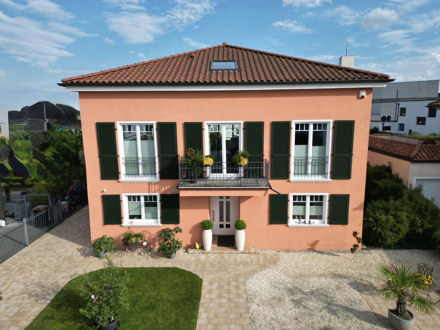 Prodej domu 190 m², pozemek 621 m², Kerpen, Severní Porýní-Vestfálsko Prodej domu 190 m², pozemek 621 m², Kerpen, Severní Porýní-Vestfálsko