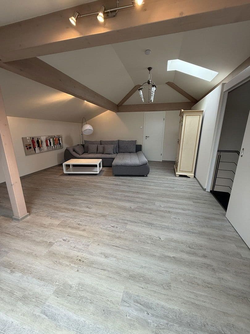 Prodej domu 190 m², pozemek 621 m², Kerpen, Severní Porýní-Vestfálsko Prodej domu 190 m², pozemek 621 m², Kerpen, Severní Porýní-Vestfálsko