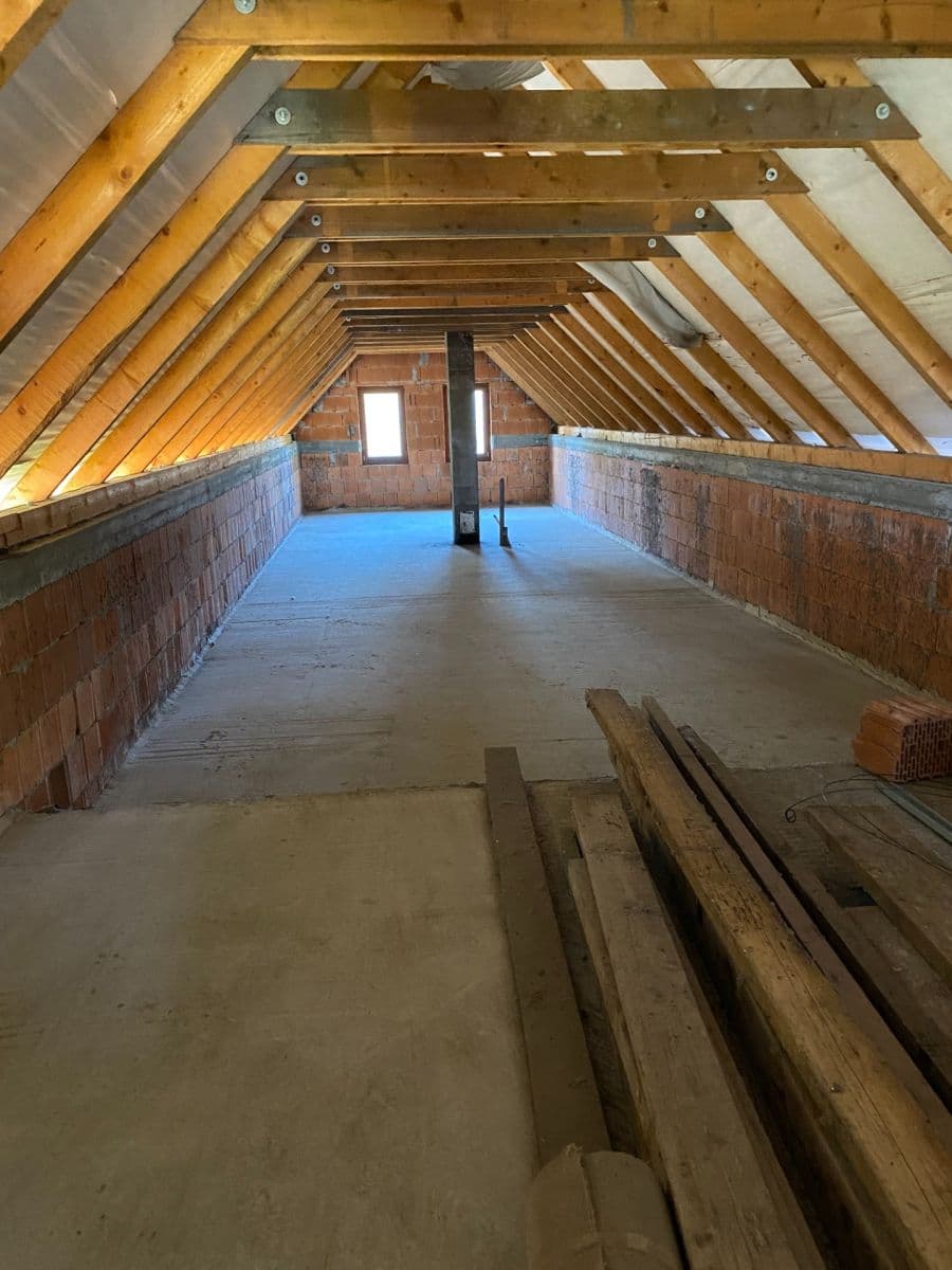 Prodej domu 210 m², pozemek 1.400 m², Bobrovec, Žilinský kraj Prodej domu 210 m², pozemek 1.400 m², Bobrovec, Žilinský kraj