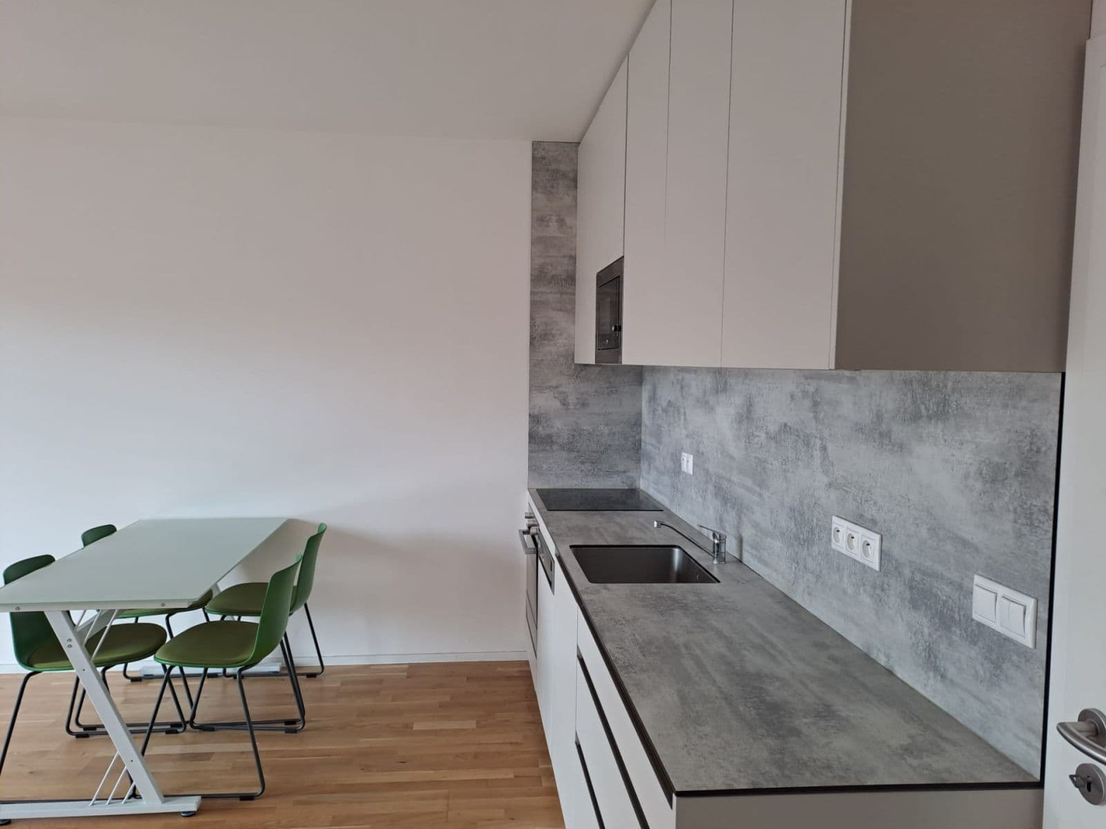 Pronájem bytu 1+kk 35 m², Plzeňská, Praha, Praha Pronájem bytu 1+kk 35 m², Plzeňská, Praha, Praha