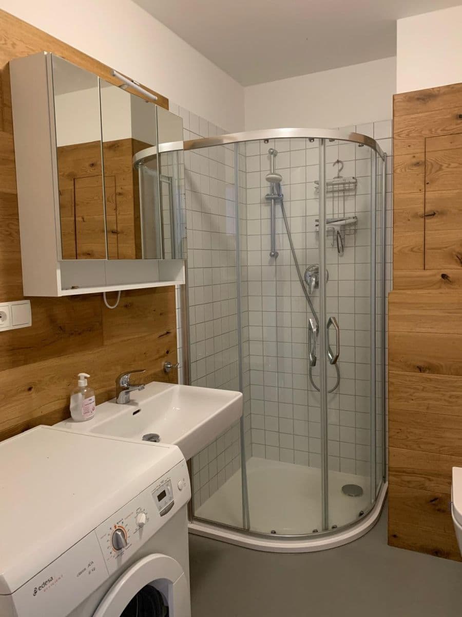 Pronájem bytu 1+kk 35 m², Plzeňská, Praha, Praha Pronájem bytu 1+kk 35 m², Plzeňská, Praha, Praha