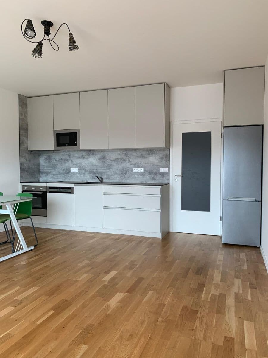 Pronájem bytu 1+kk 35 m², Plzeňská, Praha, Praha Pronájem bytu 1+kk 35 m², Plzeňská, Praha, Praha