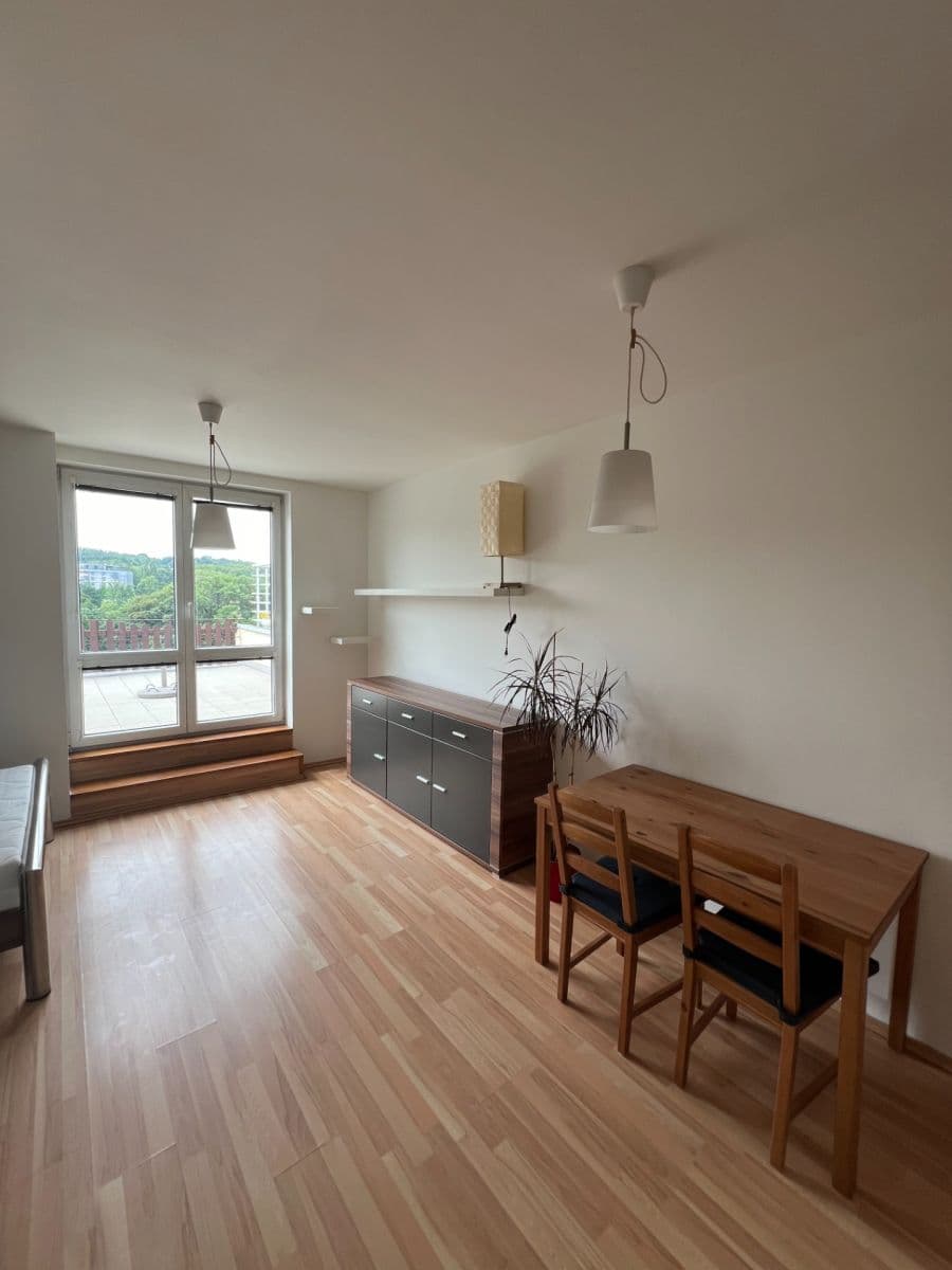Pronájem bytu 1+kk 55 m², Pod Homolkou, Praha, Praha Pronájem bytu 1+kk 55 m², Pod Homolkou, Praha, Praha