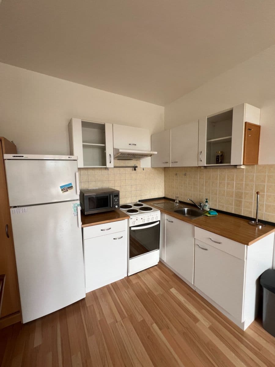 Pronájem bytu 1+kk 55 m², Pod Homolkou, Praha, Praha Pronájem bytu 1+kk 55 m², Pod Homolkou, Praha, Praha