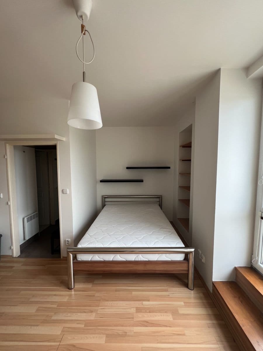 Pronájem bytu 1+kk 55 m², Pod Homolkou, Praha, Praha Pronájem bytu 1+kk 55 m², Pod Homolkou, Praha, Praha