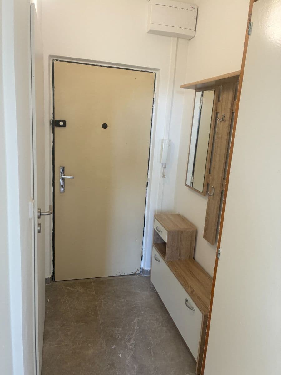 Pronájem bytu 2+kk 35 m², Zahradní, Bohušovice nad Ohří, Ústecký kraj Pronájem bytu 2+kk 35 m², Zahradní, Bohušovice nad Ohří, Ústecký kraj