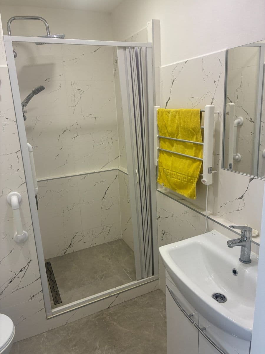 Pronájem bytu 2+kk 35 m², Zahradní, Bohušovice nad Ohří, Ústecký kraj Pronájem bytu 2+kk 35 m², Zahradní, Bohušovice nad Ohří, Ústecký kraj
