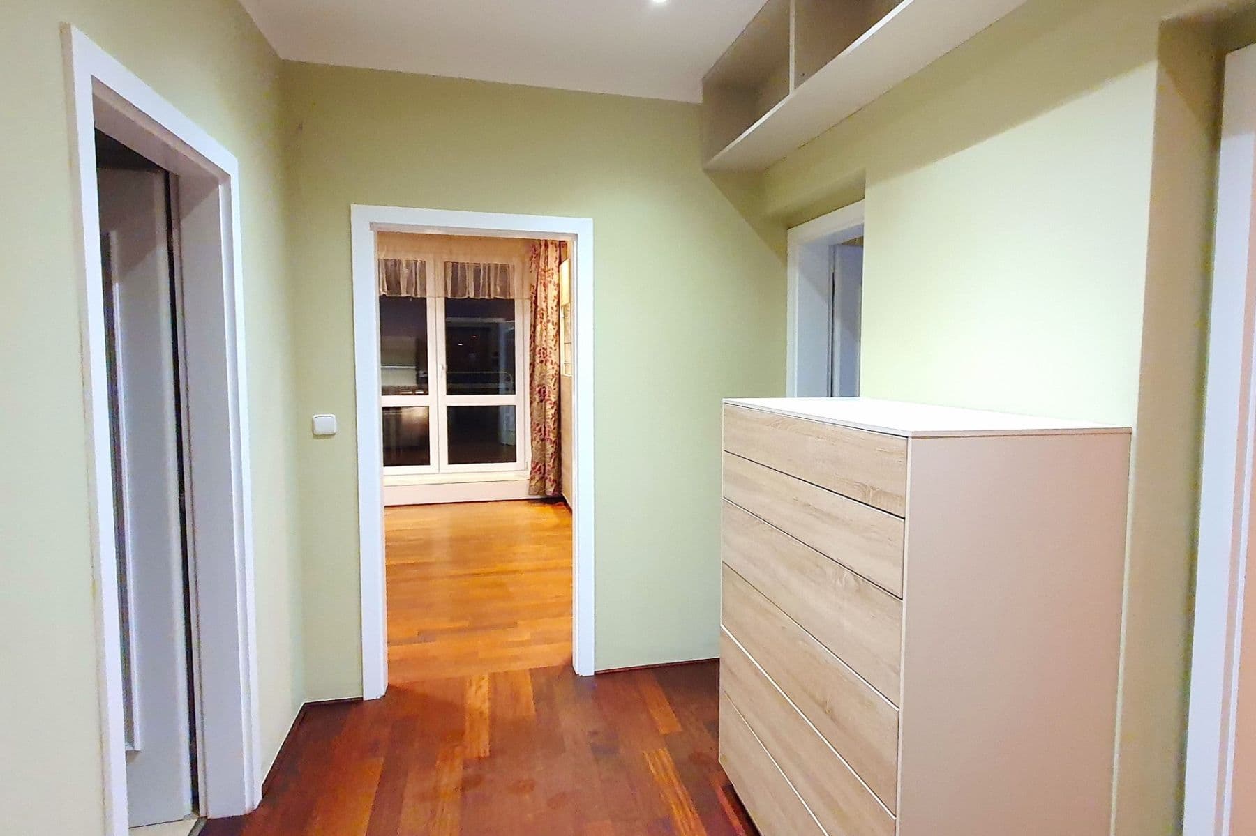 Pronájem bytu 4+1 116 m², U Kříže, Praha, Praha Pronájem bytu 4+1 116 m², U Kříže, Praha, Praha