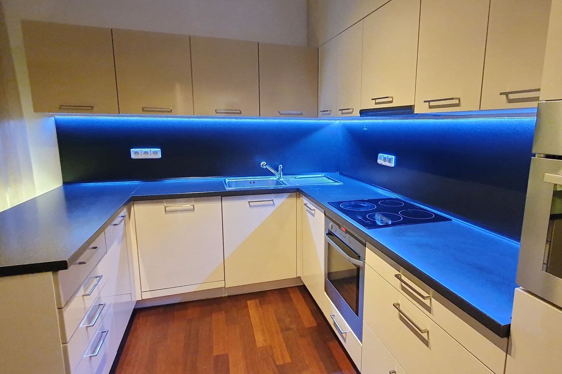 Pronájem bytu 4+1 116 m², U Kříže, Praha, Praha Pronájem bytu 4+1 116 m², U Kříže, Praha, Praha