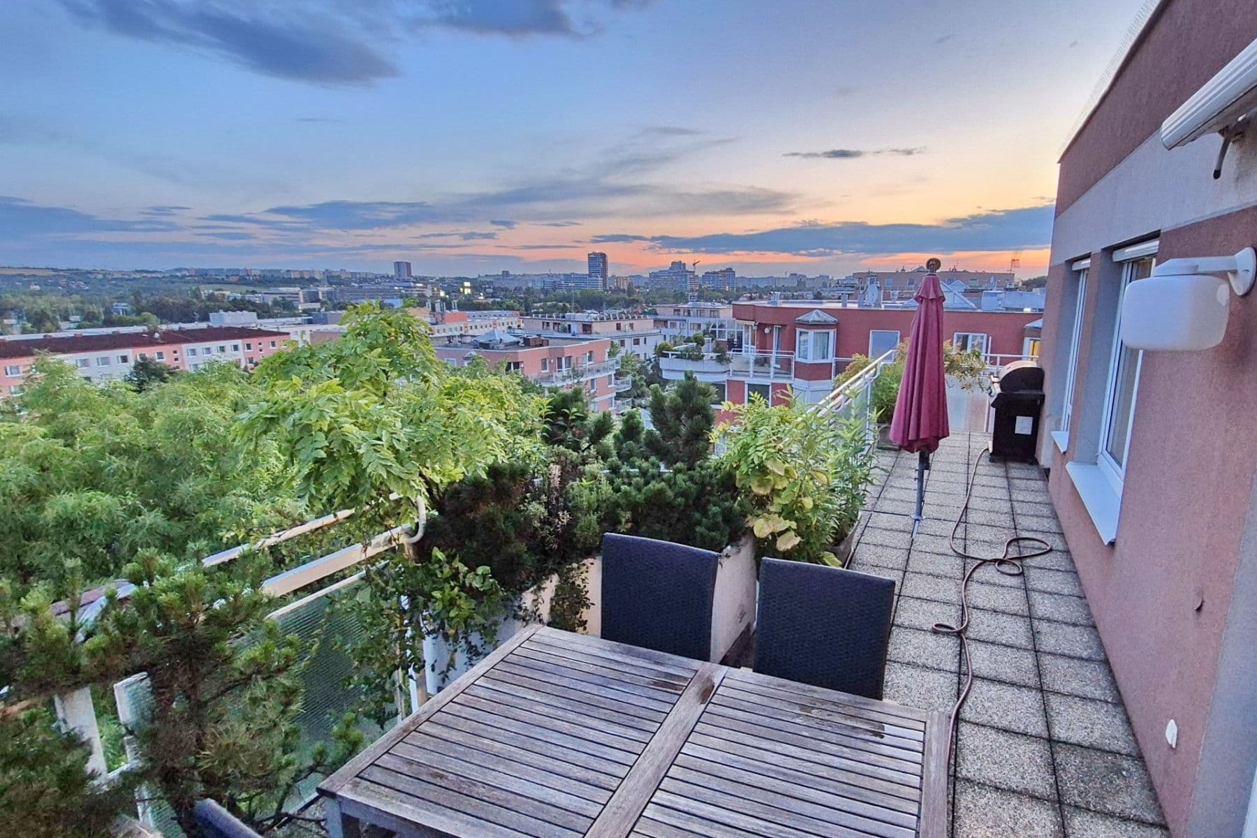 Pronájem bytu 4+1 116 m², U Kříže, Praha, Praha Pronájem bytu 4+1 116 m², U Kříže, Praha, Praha