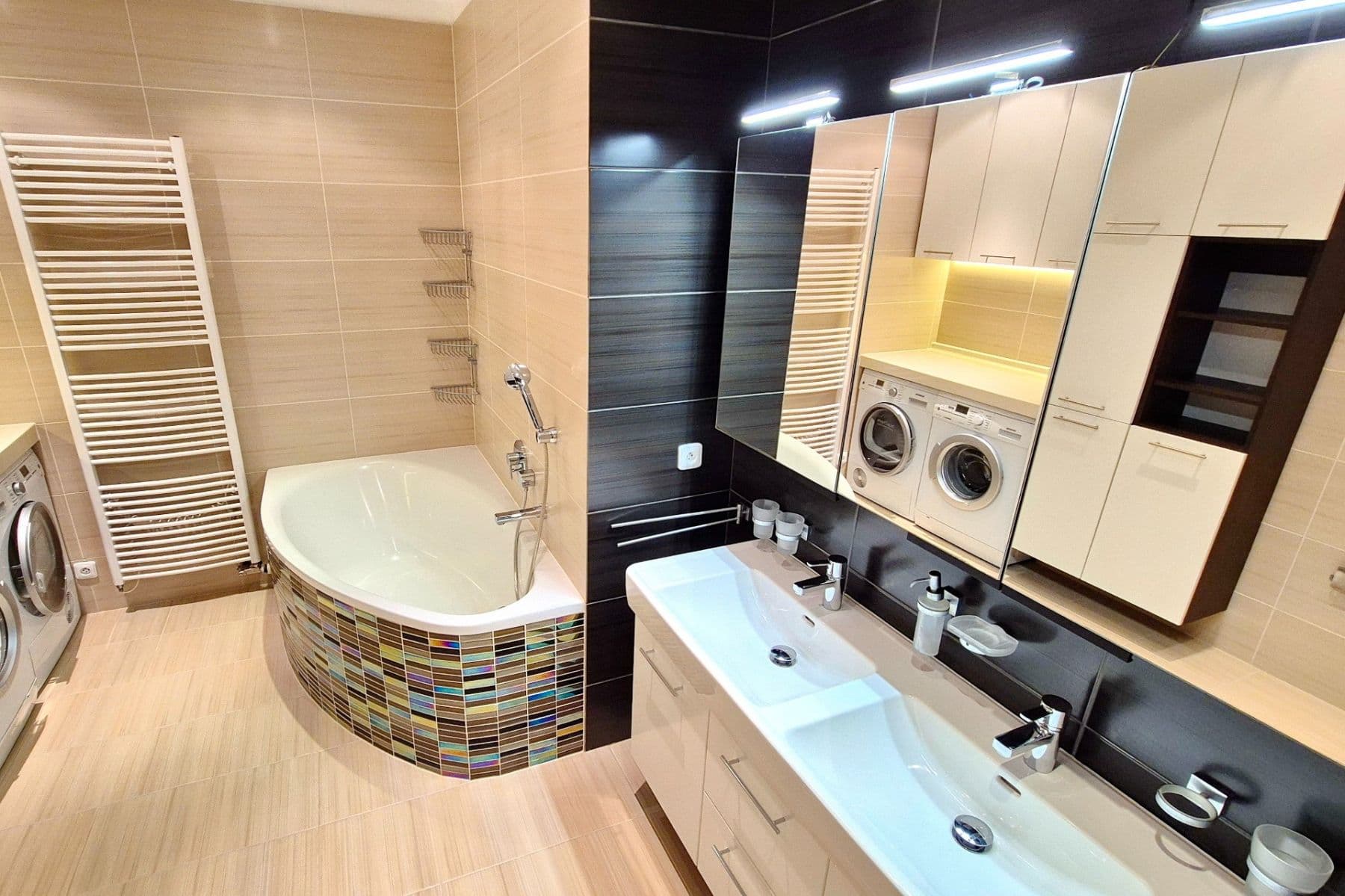 Pronájem bytu 4+1 116 m², U Kříže, Praha, Praha Pronájem bytu 4+1 116 m², U Kříže, Praha, Praha