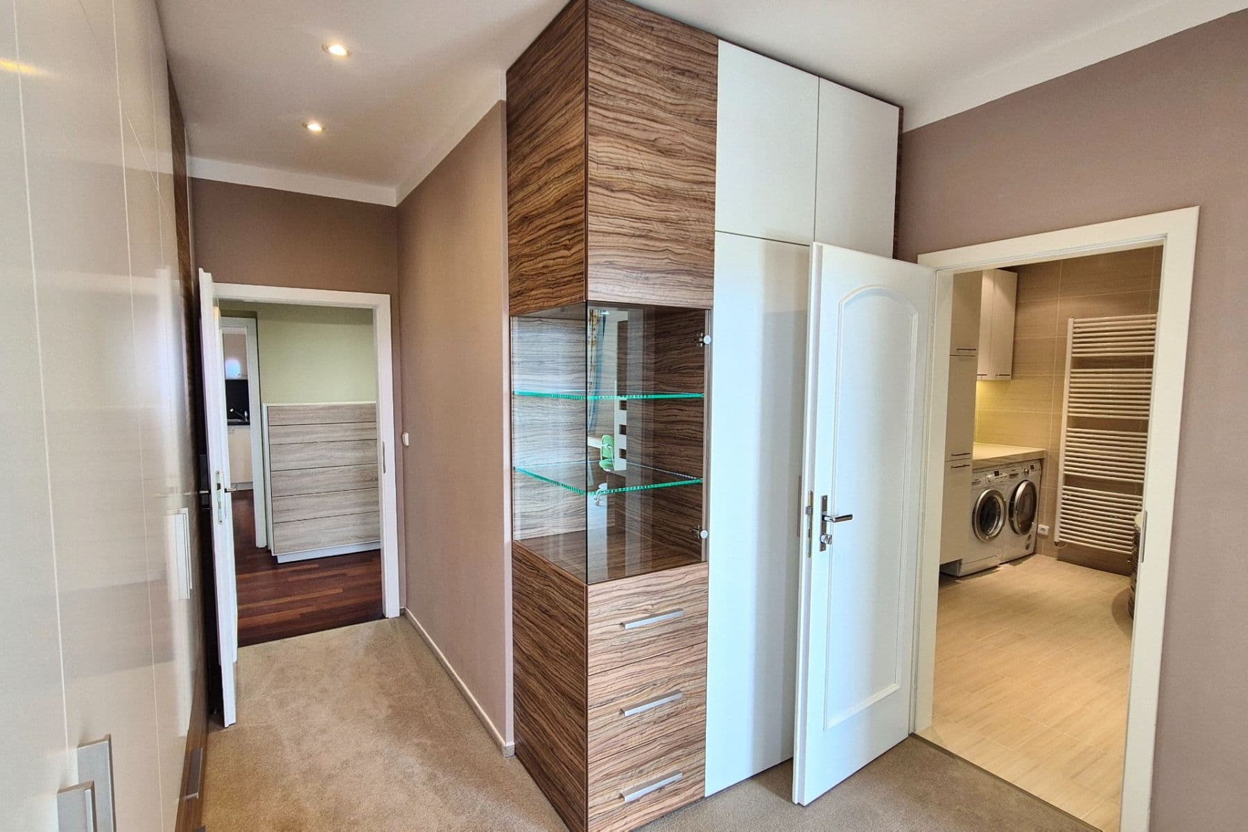Pronájem bytu 4+1 116 m², U Kříže, Praha, Praha Pronájem bytu 4+1 116 m², U Kříže, Praha, Praha