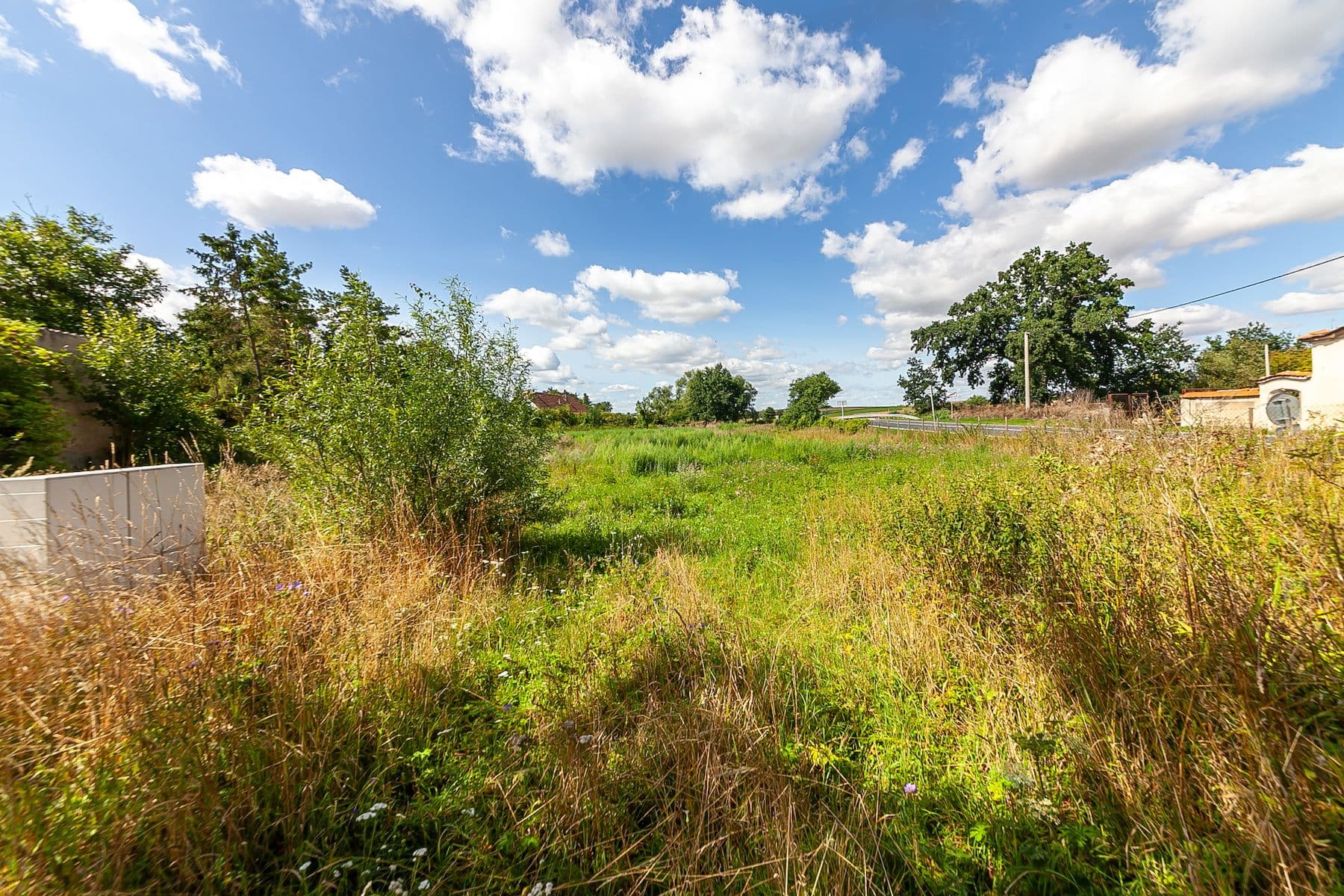 Prodej pozemku 1.161 m², Ješín, Velvary, Středočeský kraj Prodej pozemku 1.161 m², Ješín, Velvary, Středočeský kraj