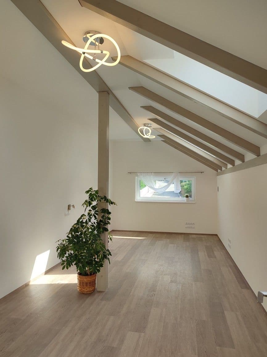 Pronájem domu 150 m², pozemek 320 m², Nad Rybníkem, Herink, Středočeský kraj Pronájem domu 150 m², pozemek 320 m², Nad Rybníkem, Herink, Středočeský kraj