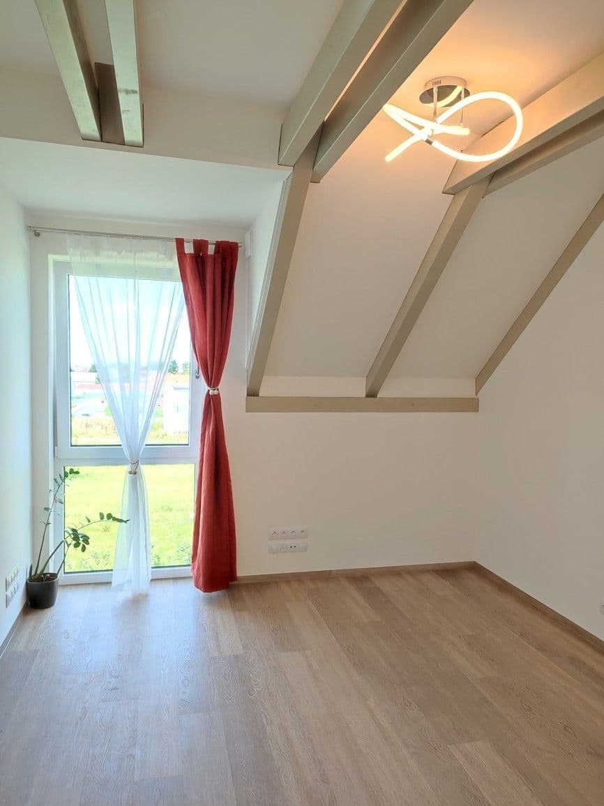 Pronájem domu 150 m², pozemek 320 m², Nad Rybníkem, Herink, Středočeský kraj Pronájem domu 150 m², pozemek 320 m², Nad Rybníkem, Herink, Středočeský kraj