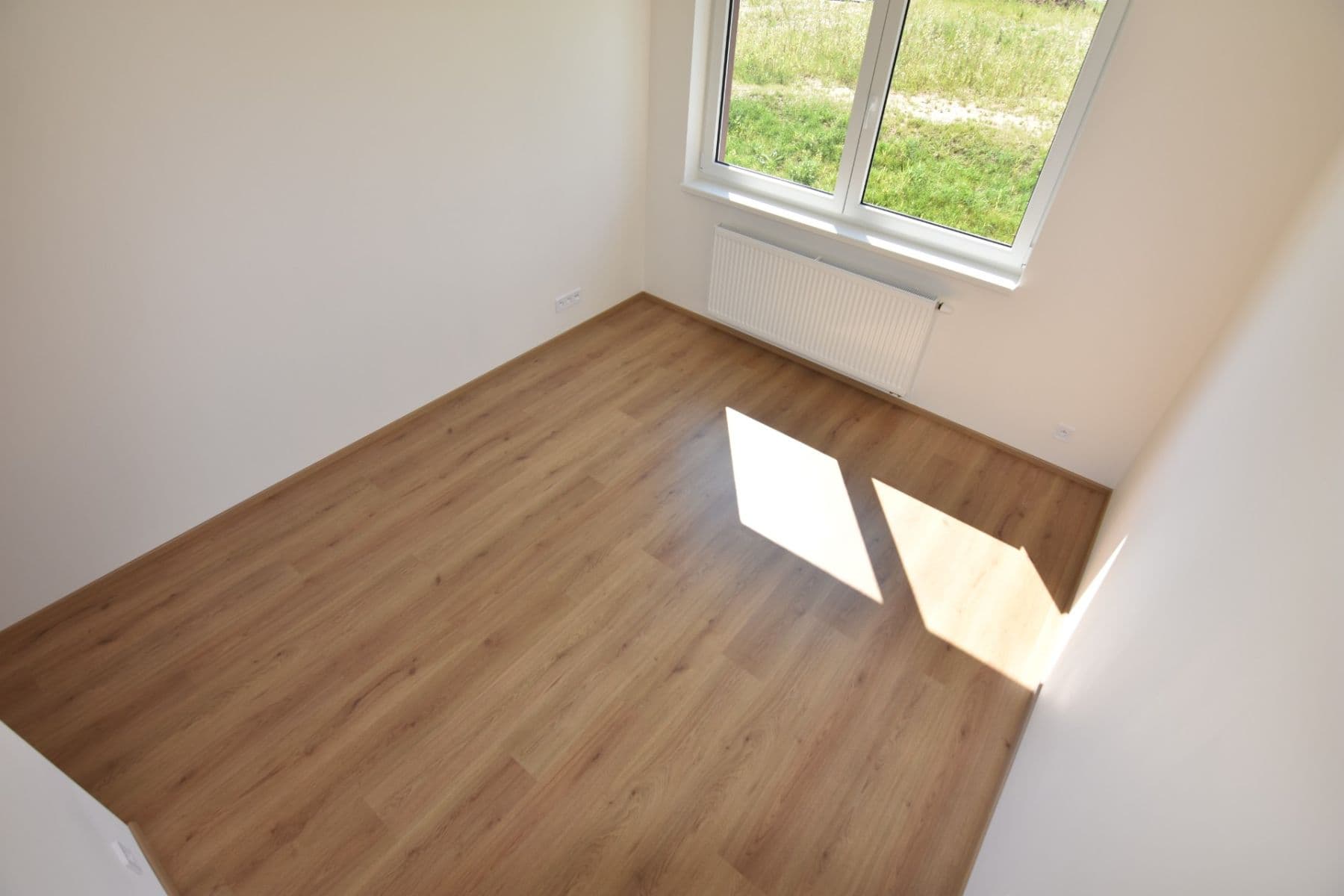 Pronájem bytu 3+kk 75 m², Armádní, Milovice, Středočeský kraj Pronájem bytu 3+kk 75 m², Armádní, Milovice, Středočeský kraj