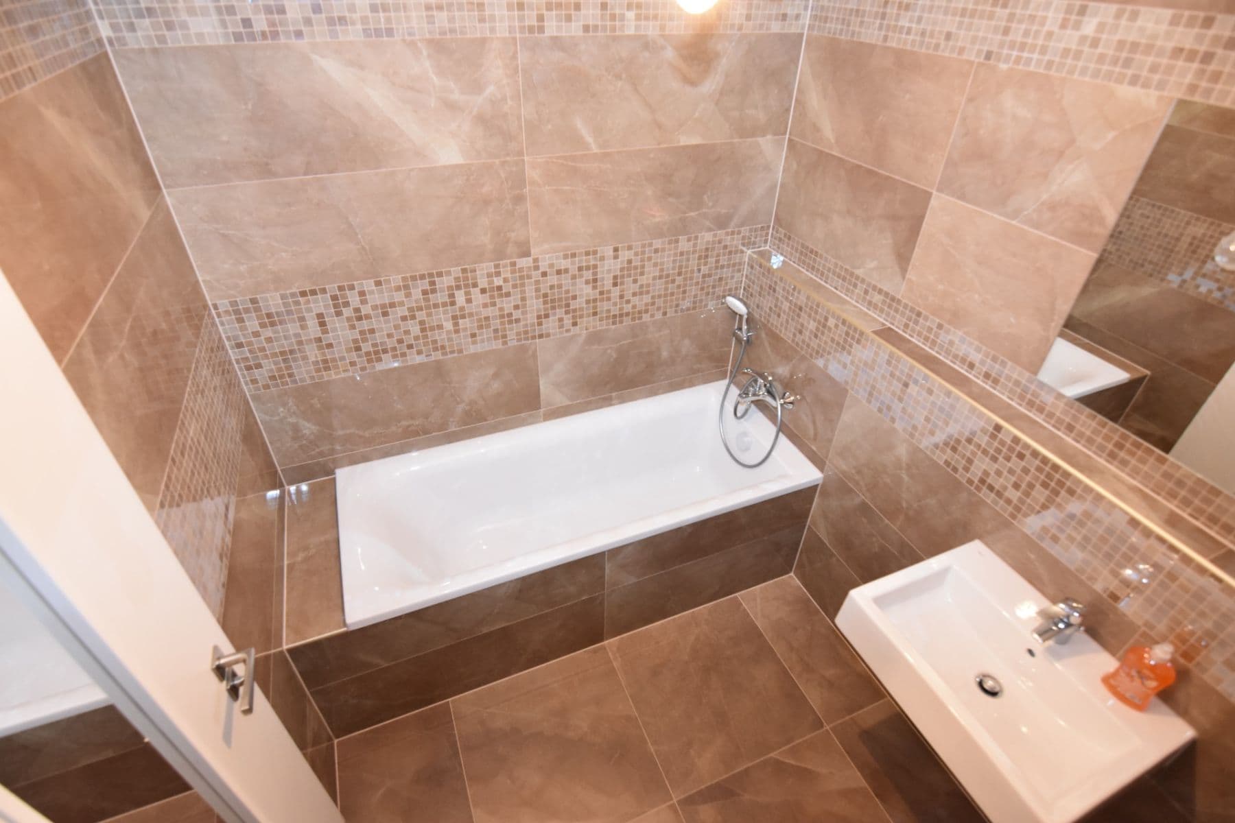 Pronájem bytu 3+kk 75 m², Armádní, Milovice, Středočeský kraj Pronájem bytu 3+kk 75 m², Armádní, Milovice, Středočeský kraj