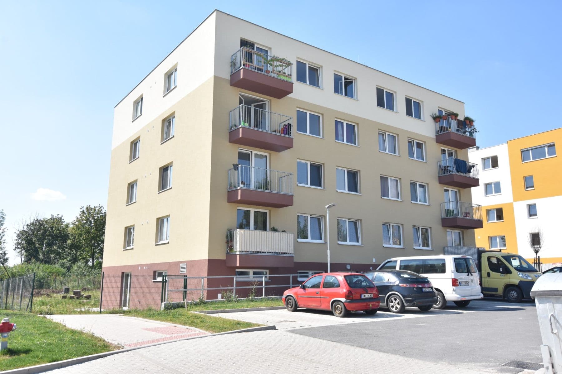 Pronájem bytu 3+kk 75 m², Armádní, Milovice, Středočeský kraj Pronájem bytu 3+kk 75 m², Armádní, Milovice, Středočeský kraj