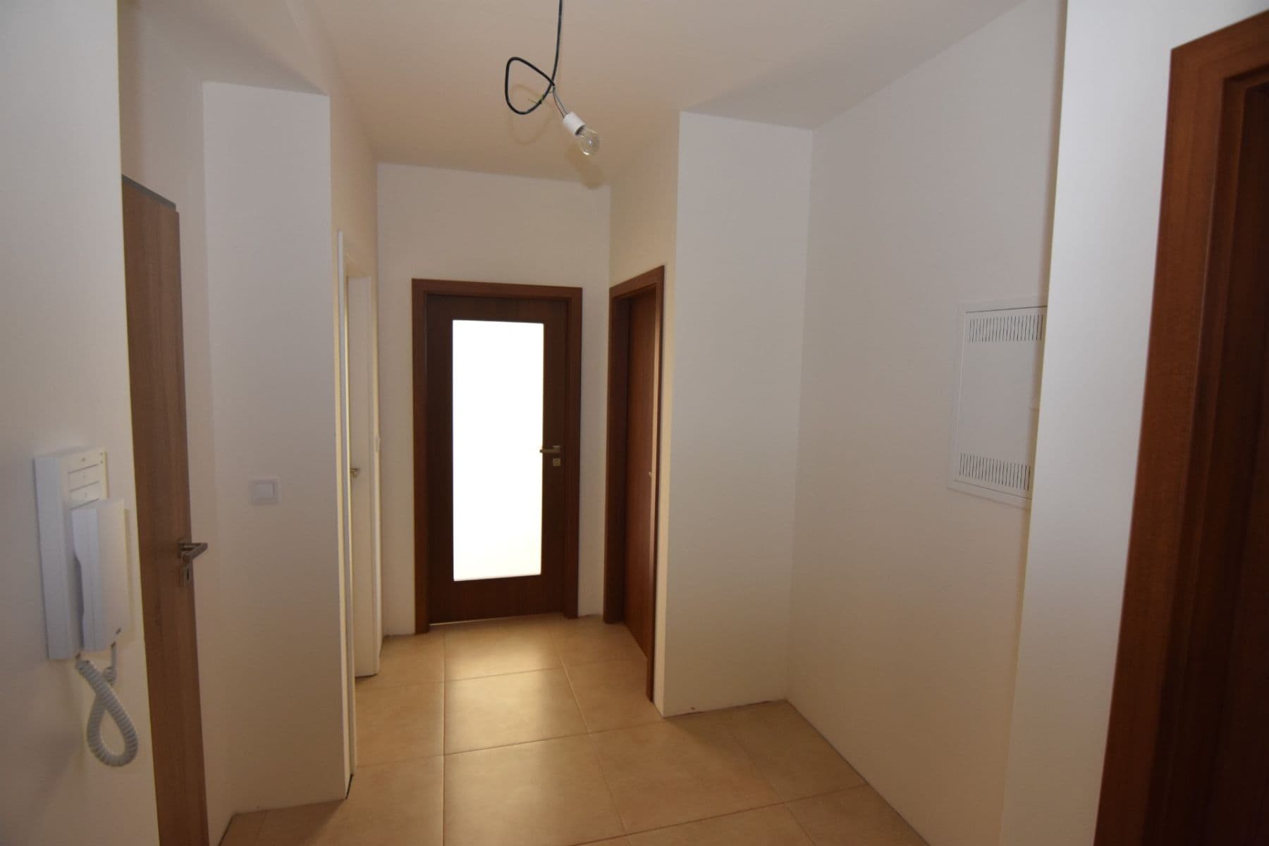 Pronájem bytu 3+kk 75 m², Armádní, Milovice, Středočeský kraj Pronájem bytu 3+kk 75 m², Armádní, Milovice, Středočeský kraj