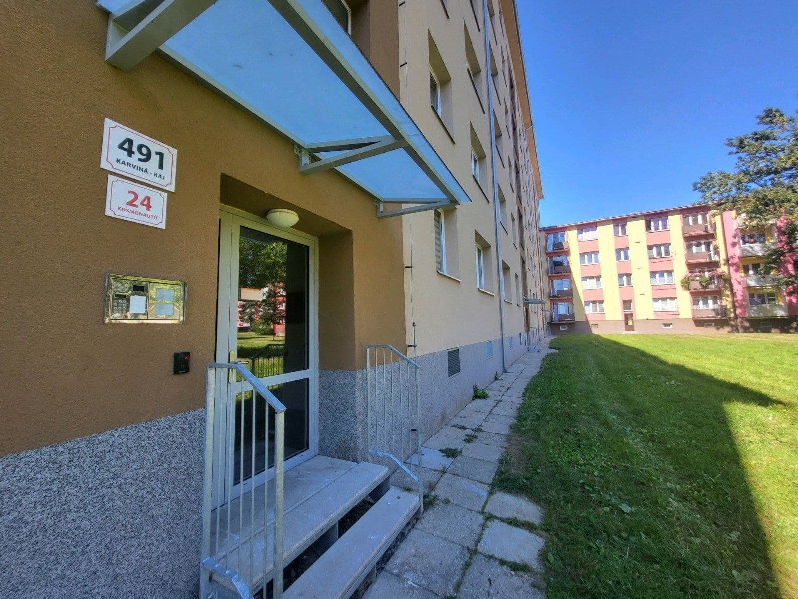 Pronájem bytu 2+1 52 m², Kosmonautů, Karviná, Moravskoslezský kraj Pronájem bytu 2+1 52 m², Kosmonautů, Karviná, Moravskoslezský kraj