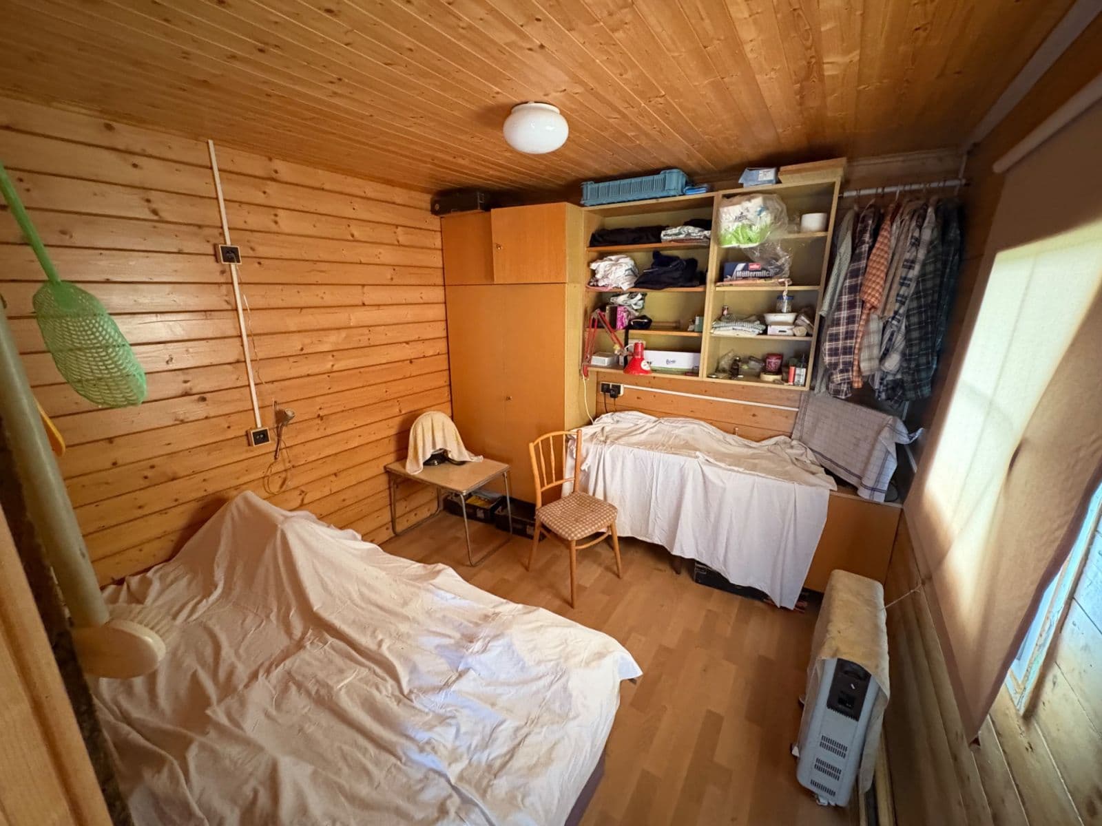 Prodej chaty, chalupy 16 m², pozemek 30 m², Jedličkovy Lázně, Černošice, Středočeský kraj Prodej chaty, chalupy 16 m², pozemek 30 m², Jedličkovy Lázně, Černošice, Středočeský kraj