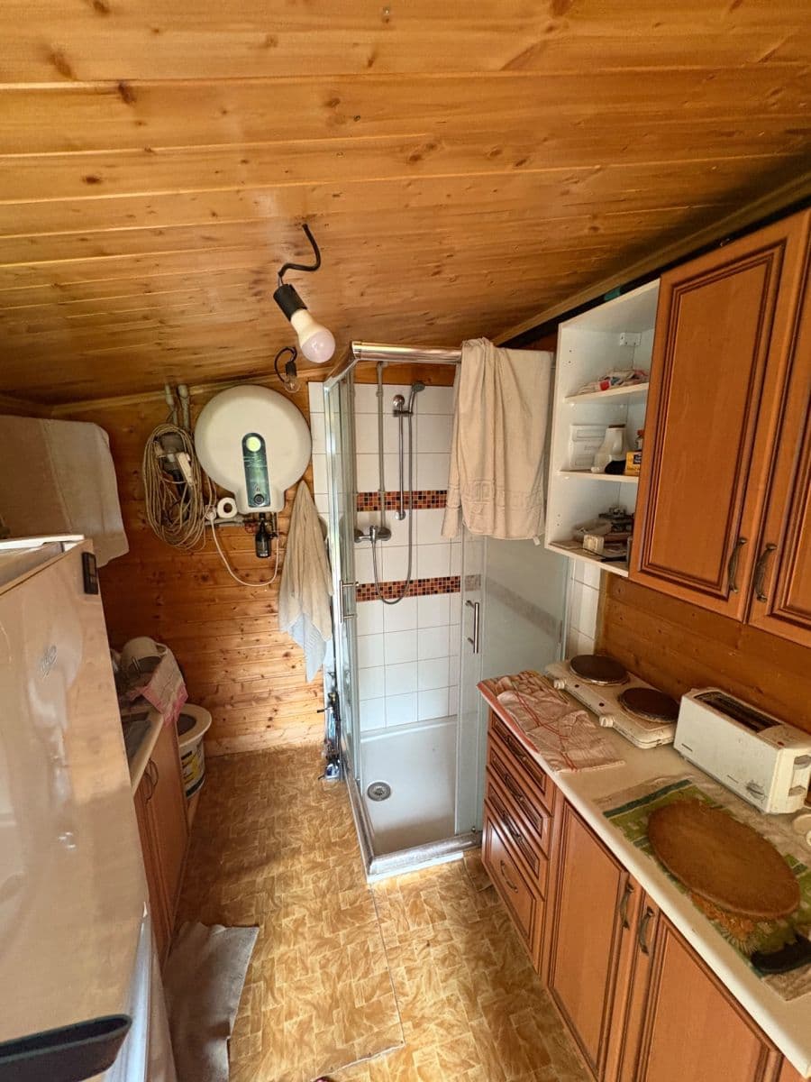 Prodej chaty, chalupy 16 m², pozemek 30 m², Jedličkovy Lázně, Černošice, Středočeský kraj Prodej chaty, chalupy 16 m², pozemek 30 m², Jedličkovy Lázně, Černošice, Středočeský kraj