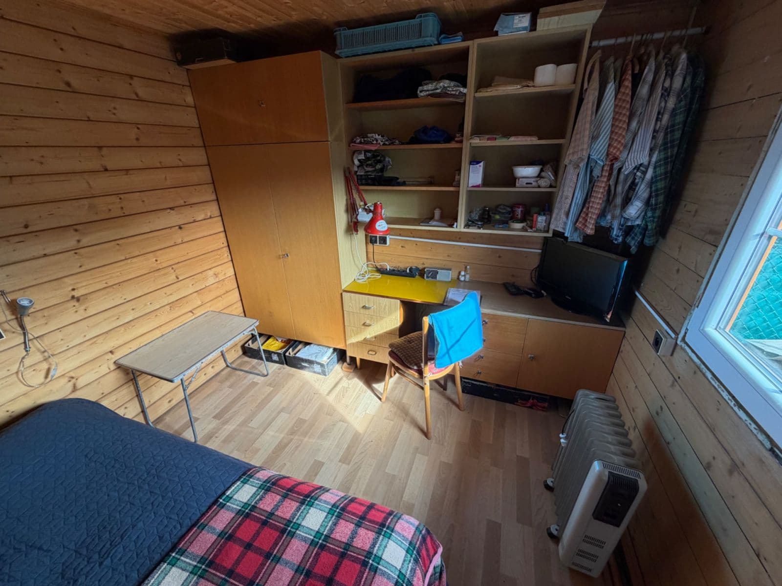 Prodej chaty, chalupy 16 m², pozemek 30 m², Jedličkovy Lázně, Černošice, Středočeský kraj Prodej chaty, chalupy 16 m², pozemek 30 m², Jedličkovy Lázně, Černošice, Středočeský kraj