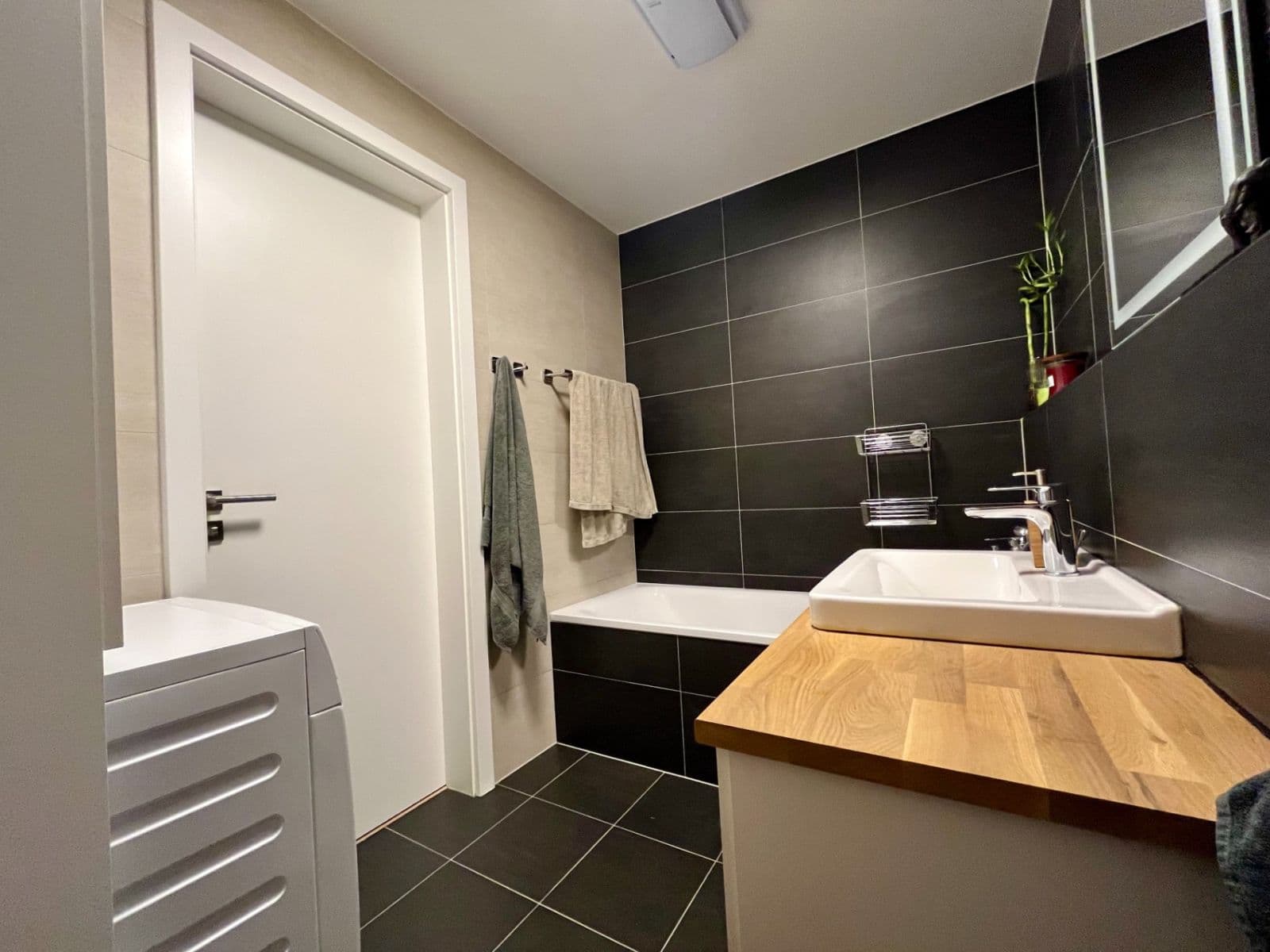 Pronájem bytu 2+kk 54 m², Olgy Havlové, Praha, Praha Pronájem bytu 2+kk 54 m², Olgy Havlové, Praha, Praha