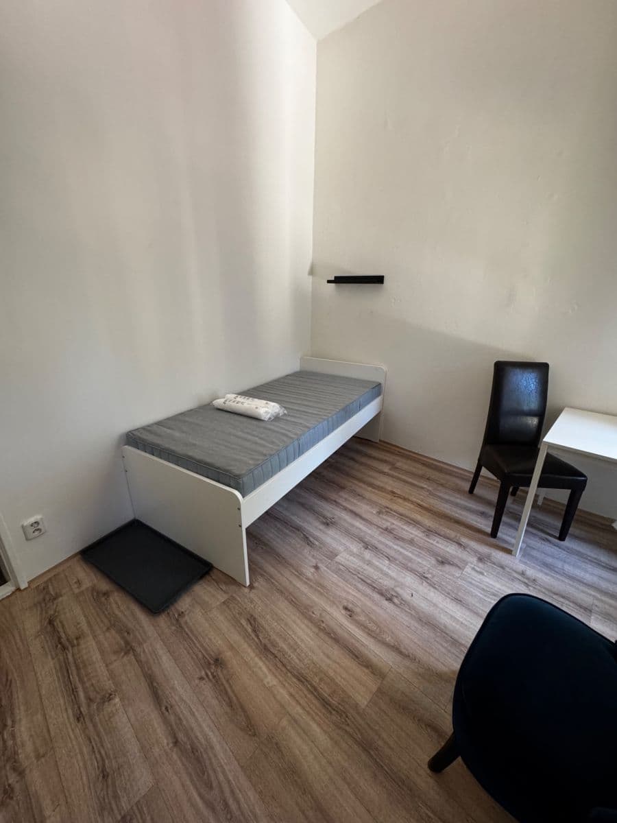 Pronájem bytu 7+1 12 m², Hudcova, Brno, Jihomoravský kraj Pronájem bytu 7+1 12 m², Hudcova, Brno, Jihomoravský kraj