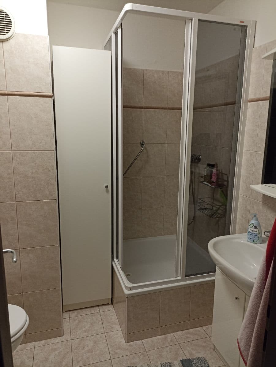 Prodej bytu 2+kk 45 m², Krouzova, Praha, Praha Prodej bytu 2+kk 45 m², Krouzova, Praha, Praha