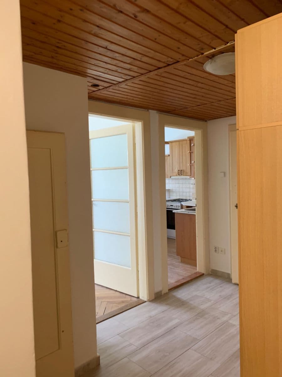 Pronájem bytu 2+kk 54 m², 28. pluku, Praha, Praha Pronájem bytu 2+kk 54 m², 28. pluku, Praha, Praha