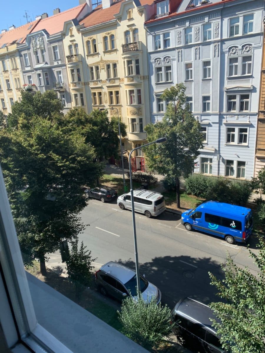 Pronájem bytu 2+kk 54 m², 28. pluku, Praha, Praha Pronájem bytu 2+kk 54 m², 28. pluku, Praha, Praha