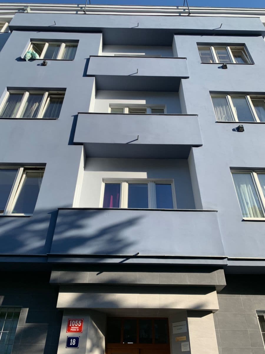 Pronájem bytu 2+kk 54 m², 28. pluku, Praha, Praha Pronájem bytu 2+kk 54 m², 28. pluku, Praha, Praha