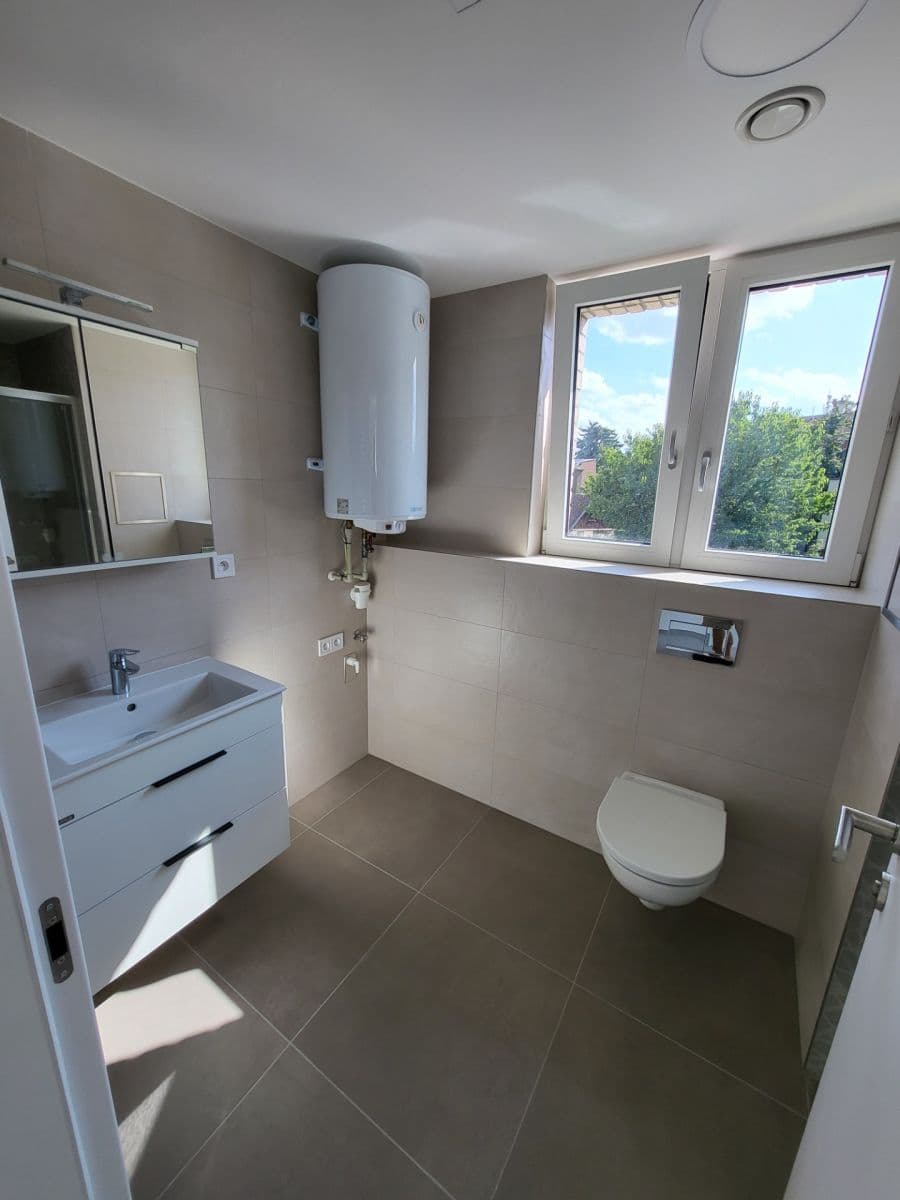 Pronájem bytu 1+kk 31 m², Podbělová, Praha, Praha Pronájem bytu 1+kk 31 m², Podbělová, Praha, Praha