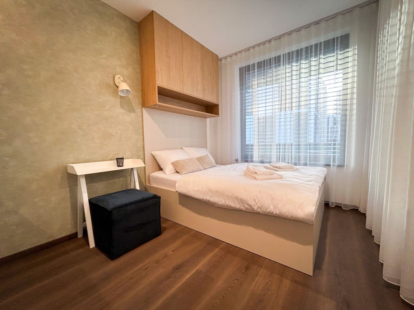Pronájem bytu 1+kk 32 m², Olgy Havlové, Praha, Praha Pronájem bytu 1+kk 32 m², Olgy Havlové, Praha, Praha