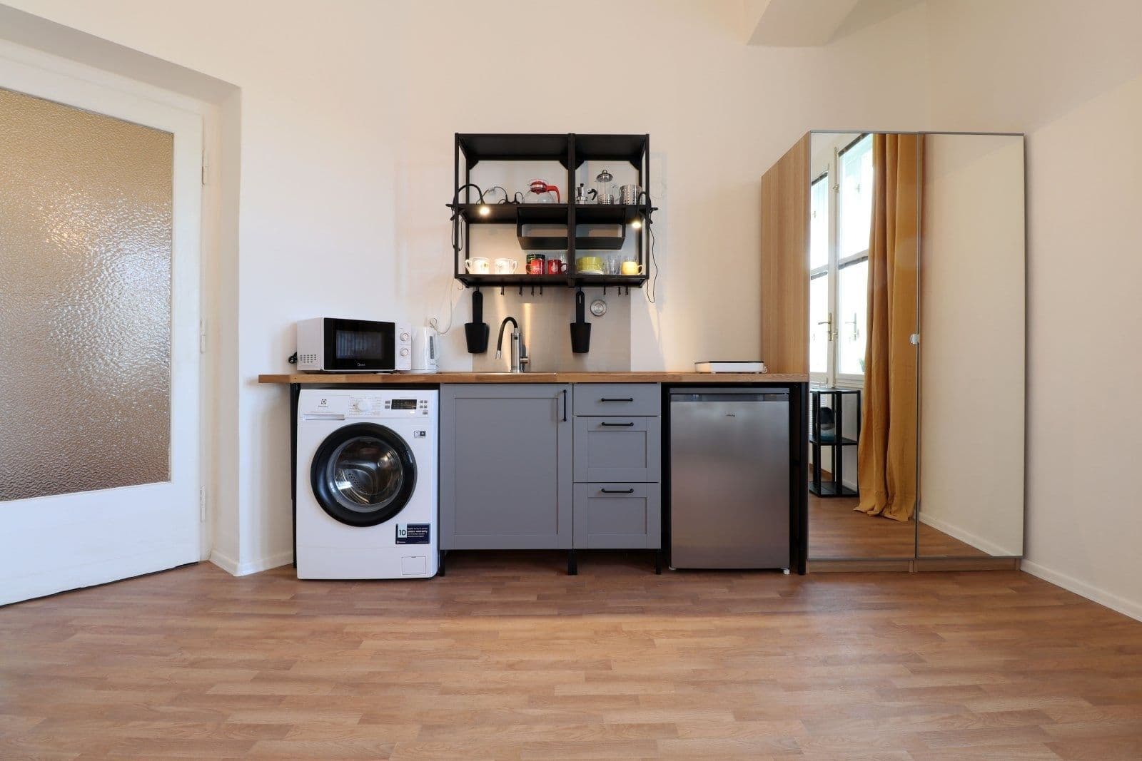 Pronájem bytu 1+kk 21 m², Sportovní, Praha, Praha Pronájem bytu 1+kk 21 m², Sportovní, Praha, Praha