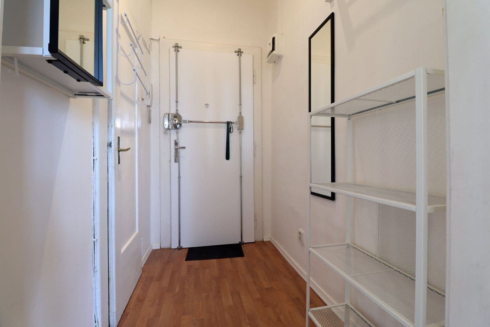 Pronájem bytu 1+kk 21 m², Sportovní, Praha, Praha Pronájem bytu 1+kk 21 m², Sportovní, Praha, Praha