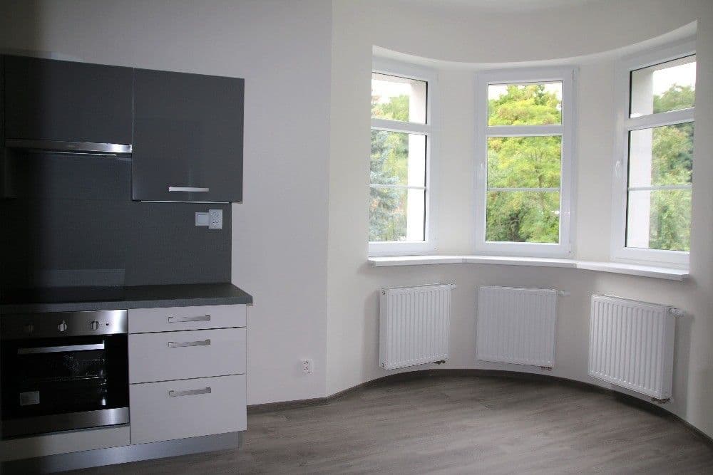 Pronájem bytu 2+1 73 m², Na Okrouhlíku, Praha, Praha Pronájem bytu 2+1 73 m², Na Okrouhlíku, Praha, Praha