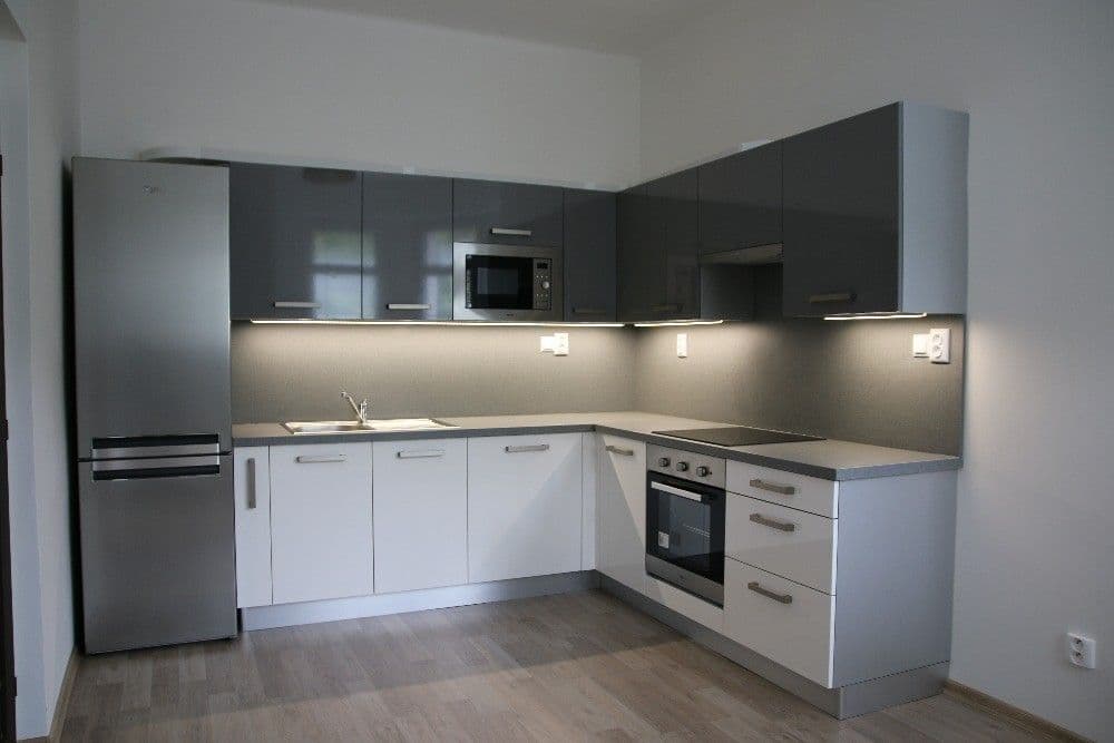 Pronájem bytu 2+1 73 m², Na Okrouhlíku, Praha, Praha Pronájem bytu 2+1 73 m², Na Okrouhlíku, Praha, Praha