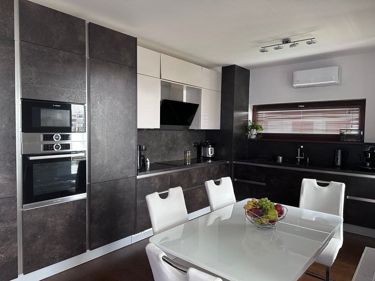 Pronájem bytu 3+kk 85 m², Učňovská, Praha, Praha Pronájem bytu 3+kk 85 m², Učňovská, Praha, Praha